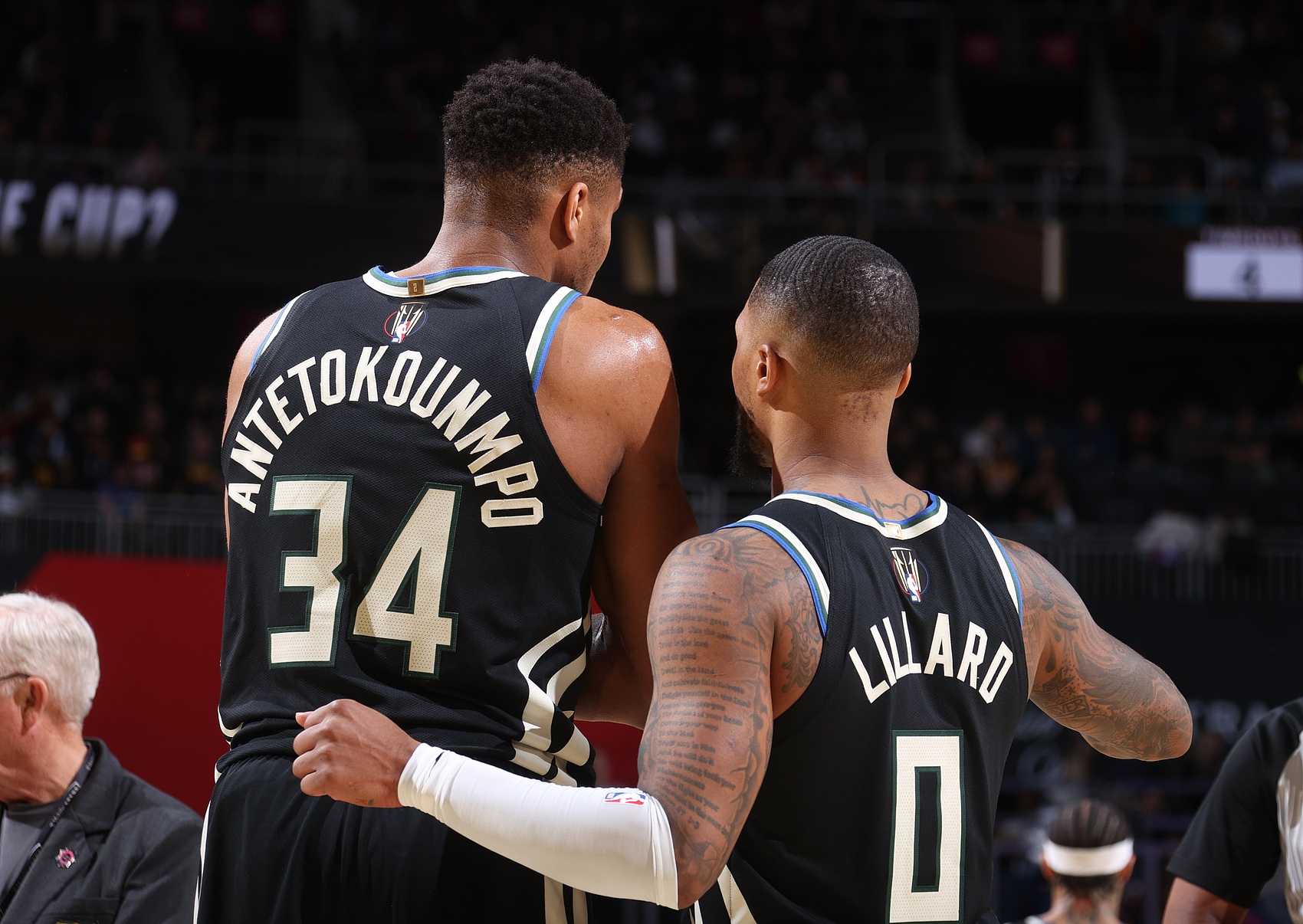 博鱼体育官网-再续前缘?名记:利拉德一直在努力招募字母哥加盟开拓者